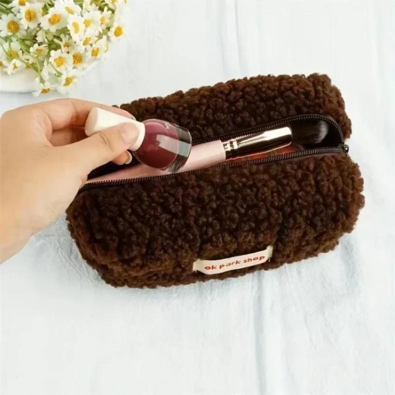 2026年ラムプラッシュ収納バッグ シンプルなデザイン 大容 - Aesthetic Large Pencil Case Pouch のレビューと価格